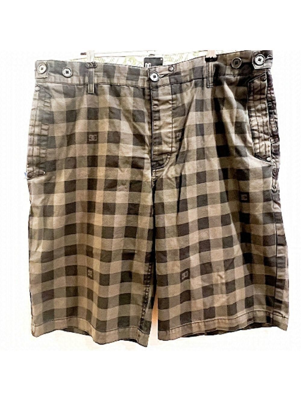 DC shoes checked shorts